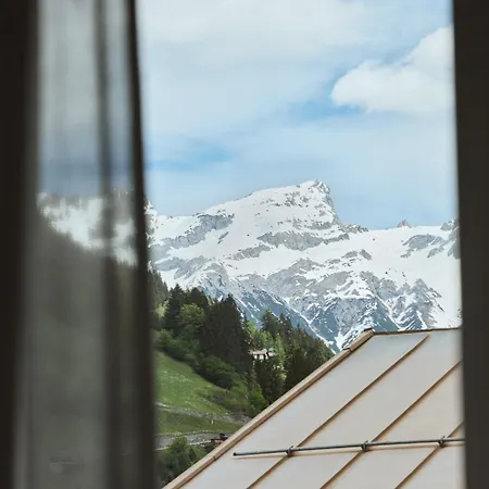 Stilvolle Luxuswohnung In Der Residenz Silvretta *