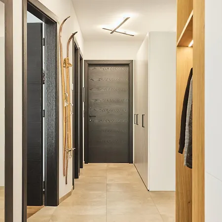 Stilvolle Luxuswohnung In Der Residenz Silvretta Lägenhet