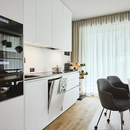 Stilvolle Luxuswohnung In Der Residenz Silvretta Lägenhet *