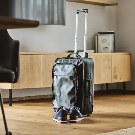 Stilvolle Luxuswohnung In Der Residenz Silvretta See