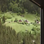 Stilvolle Luxuswohnung In Der Residenz Silvretta *