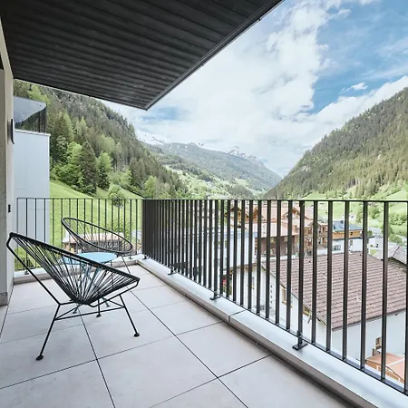 Apartment Stilvolles, Lichtdurchflutetes Luxus-appartement In Der Residenz Silvretta - Inklusive Silvretta Card Premium *